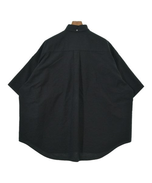 Graphpaper เสื้อลำลอง