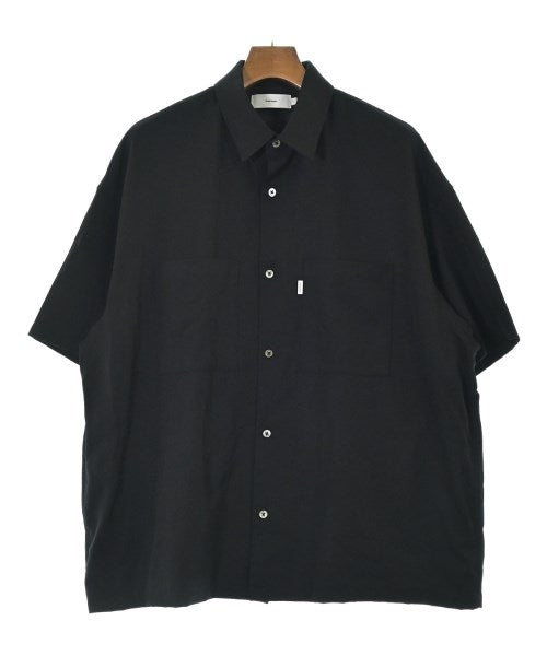 Graphpaper เสื้อลำลอง
