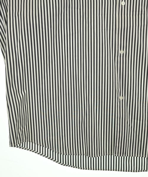 Graphpaper เสื้อลำลอง