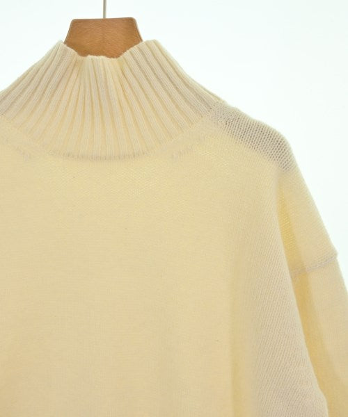 Cloche เสื้อกันหนาว