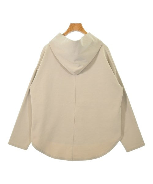 Cloche เสื้อฮู้ด
