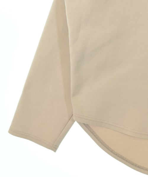 Cloche เสื้อฮู้ด