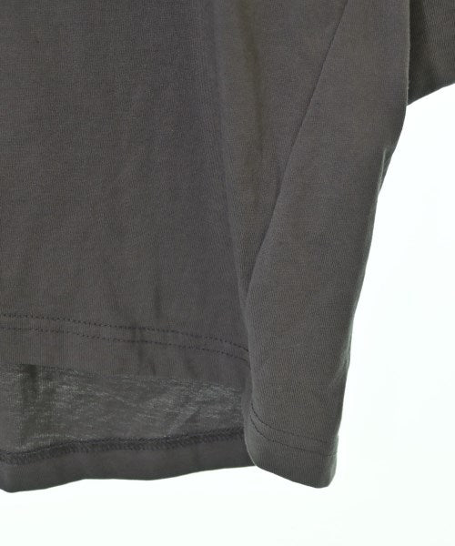 Cloche เสื้อยืด/เสื้อท็อปส์