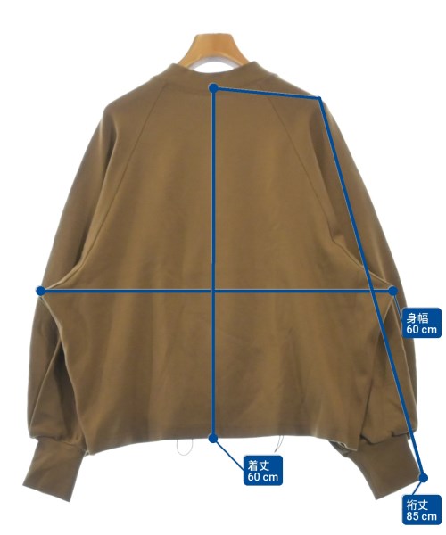 Cloche เสื้อยืด/เสื้อท็อปส์