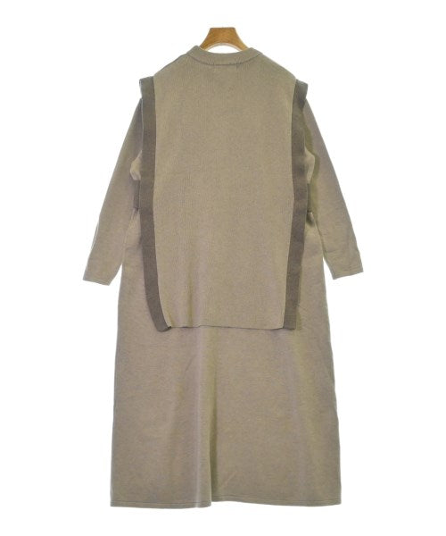 RIM.ARK ชุดเดรส