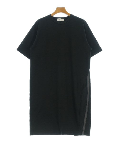RIM.ARK เสื้อยืด/เสื้อท็อปส์