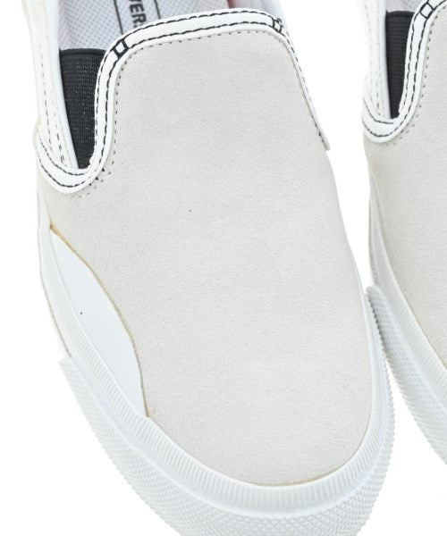 Tenbox รองเท้าผ้าใบ