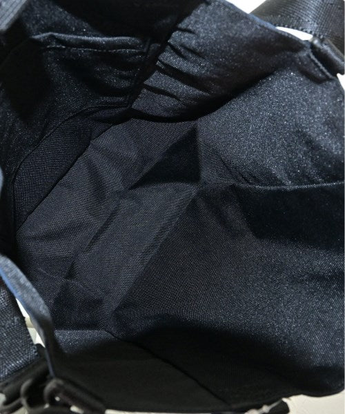 FREDRIK PACKERS กระเป๋าสะพาย