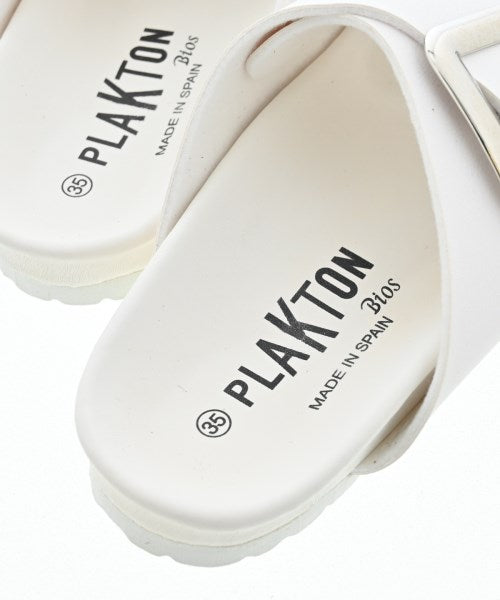 PLAKTON รองเท้าแตะ