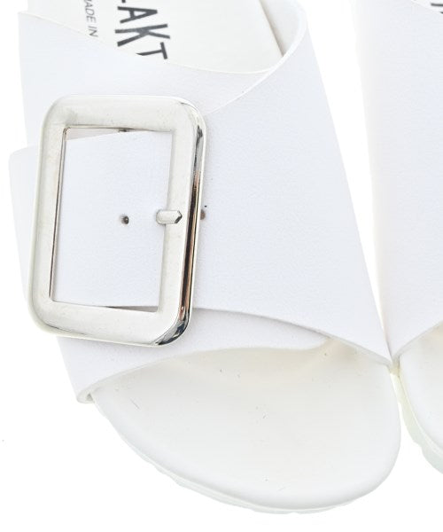 PLAKTON รองเท้าแตะ