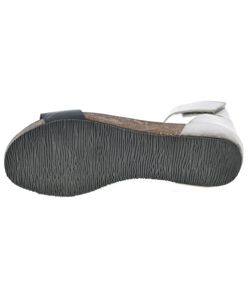 PLAKTON รองเท้าแตะ