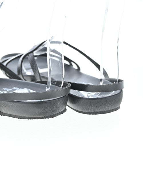 PLAKTON รองเท้าแตะ