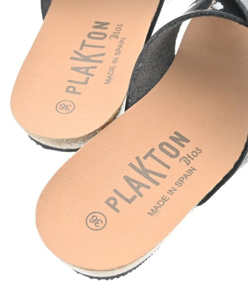 PLAKTON รองเท้าแตะ