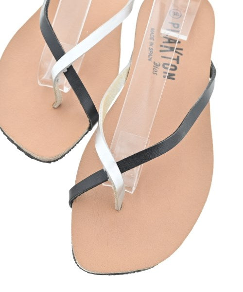 PLAKTON รองเท้าแตะ