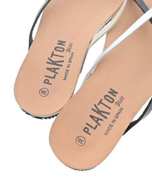 PLAKTON รองเท้าแตะ