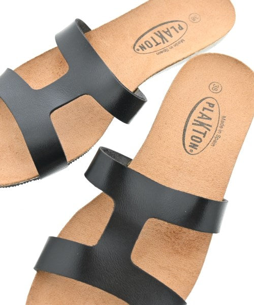 PLAKTON รองเท้าแตะ