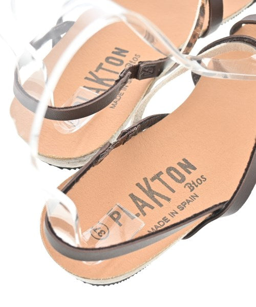 PLAKTON รองเท้าแตะ