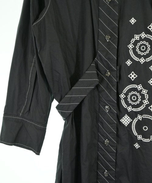 Ganni เดรสที่เป็นเสื้อเชิ้ตตัวยาว