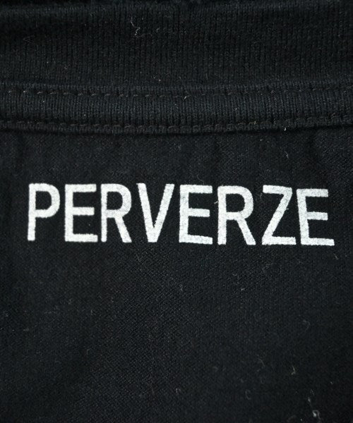 PERVERZE เสื้อยืด/เสื้อท็อปส์