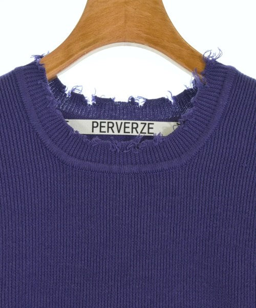 PERVERZE เสื้อแขนกุด