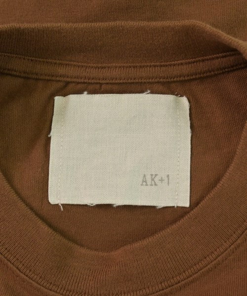 AK+1 by EFFE BEAMS เสื้อยืด/เสื้อท็อปส์