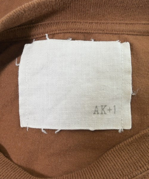 AK+1 by EFFE BEAMS เสื้อยืด/เสื้อท็อปส์