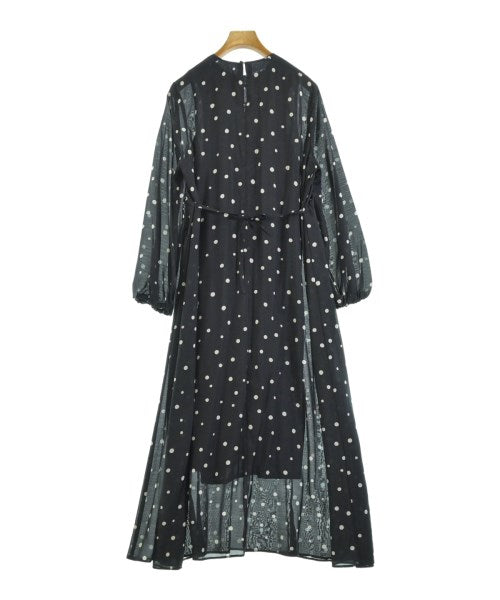 AK+1 by EFFE BEAMS ชุดเดรส