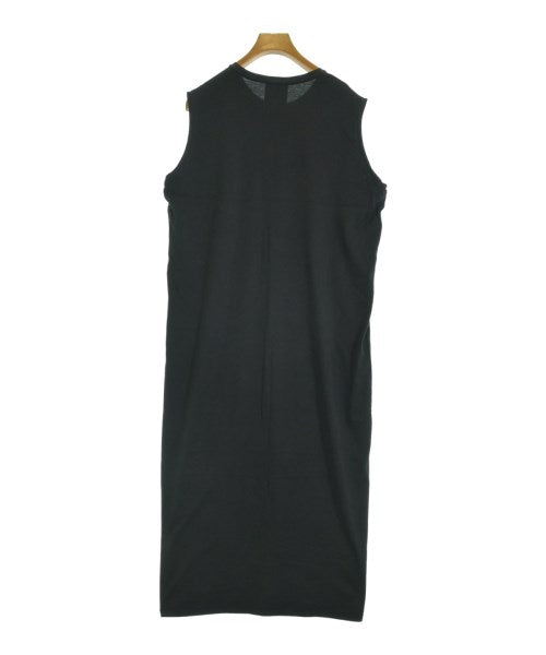 ATON ชุดเดรส