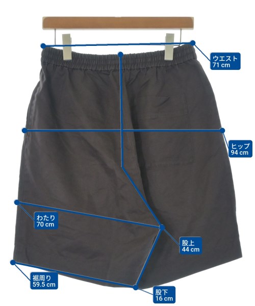 ATON กางเกงขาสั้น