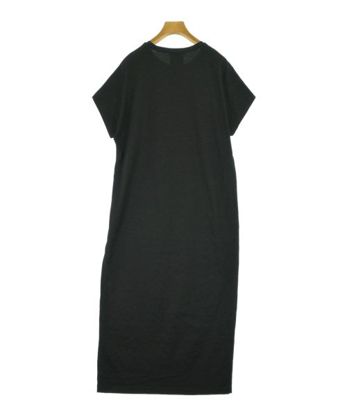 ATON ชุดเดรส