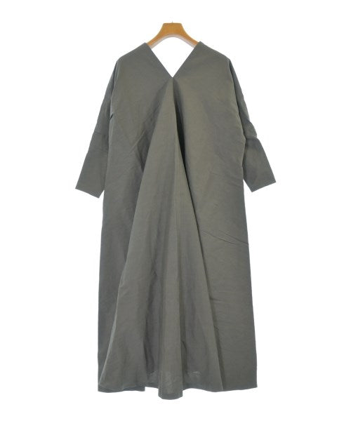 ATON ชุดเดรส