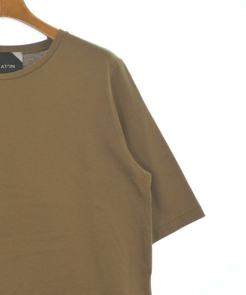ATON เสื้อยืด/เสื้อท็อปส์