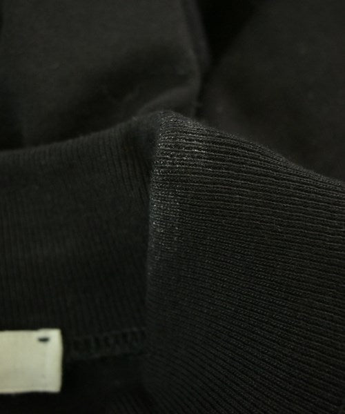 ATON เสื้อยืด/เสื้อท็อปส์