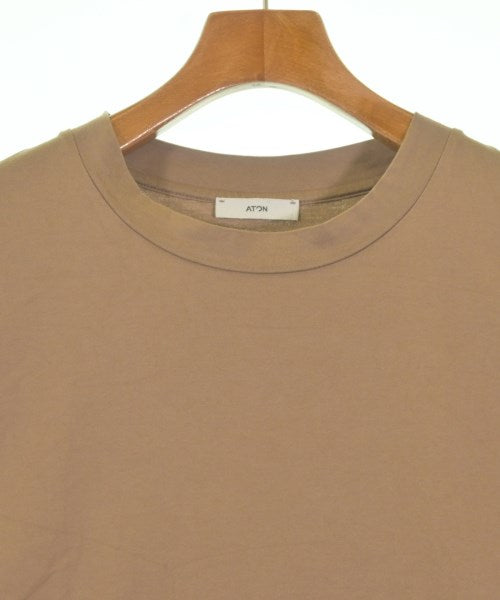 ATON เสื้อยืด/เสื้อท็อปส์