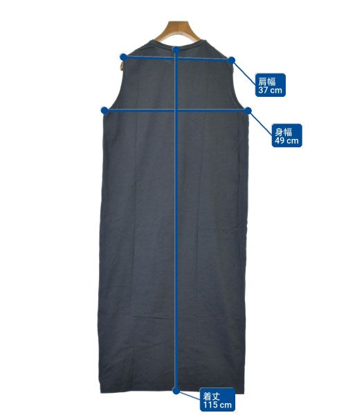 ATON ชุดเดรส