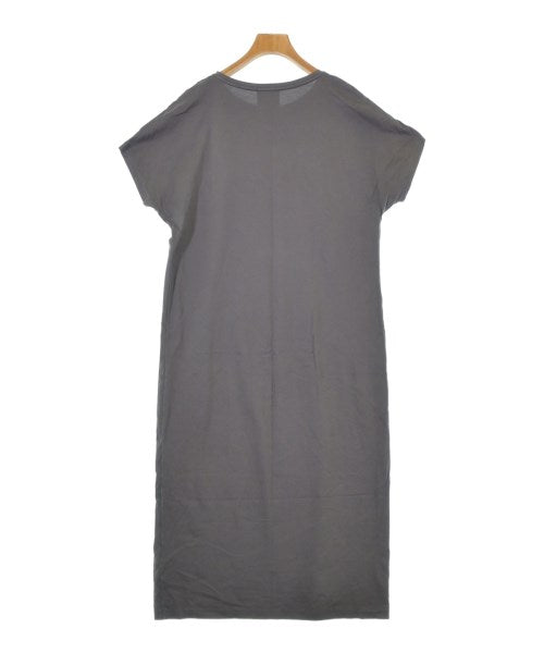 ATON ชุดเดรส