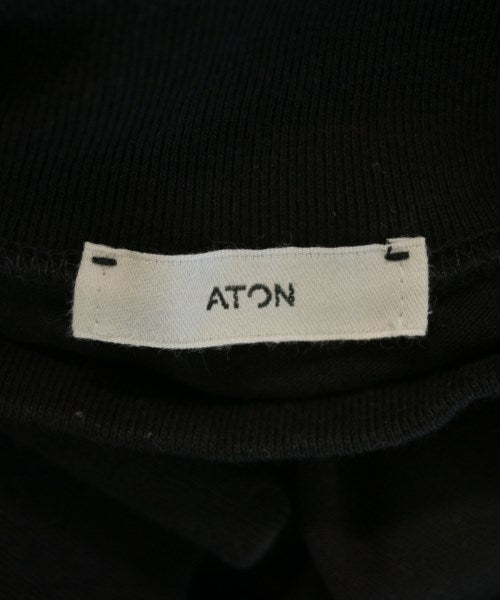 ATON เสื้อยืด/เสื้อท็อปส์