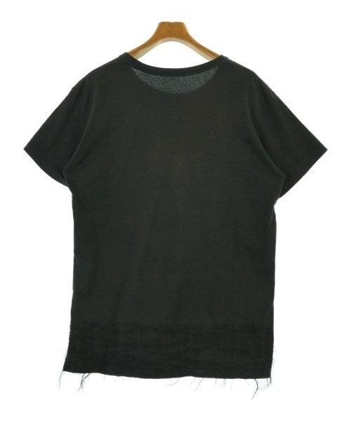 Taakk เสื้อยืด/เสื้อท็อปส์