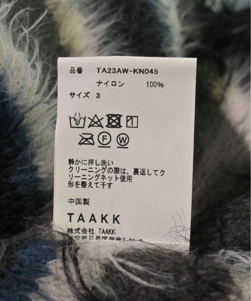 Taakk เสื้อกันหนาว