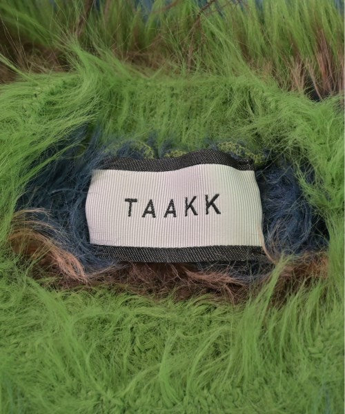 Taakk เสื้อกันหนาว
