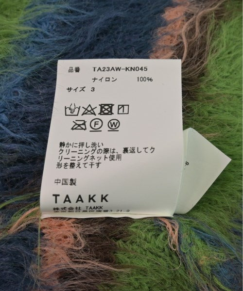 Taakk เสื้อกันหนาว