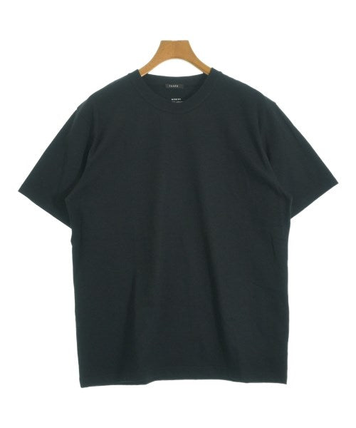 Taakk เสื้อยืด/เสื้อท็อปส์