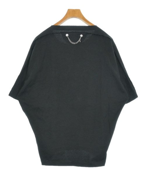 Taakk เสื้อยืด/เสื้อท็อปส์