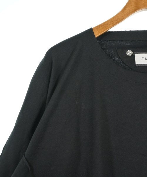 Taakk เสื้อยืด/เสื้อท็อปส์