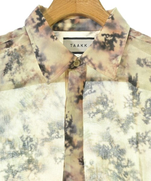 Taakk เสื้อลำลอง