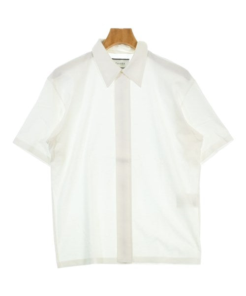 Taakk เสื้อยืด/เสื้อท็อปส์