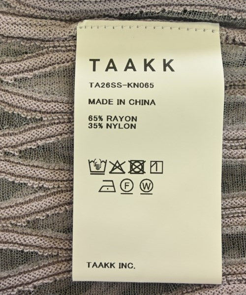 Taakk เสื้อกันหนาว
