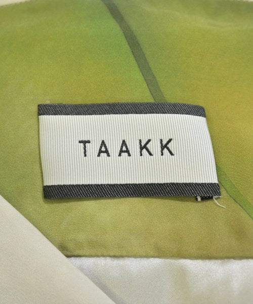 Taakk เสื้อลำลอง