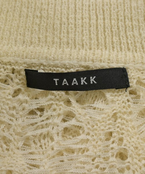 Taakk เสื้อกันหนาว
