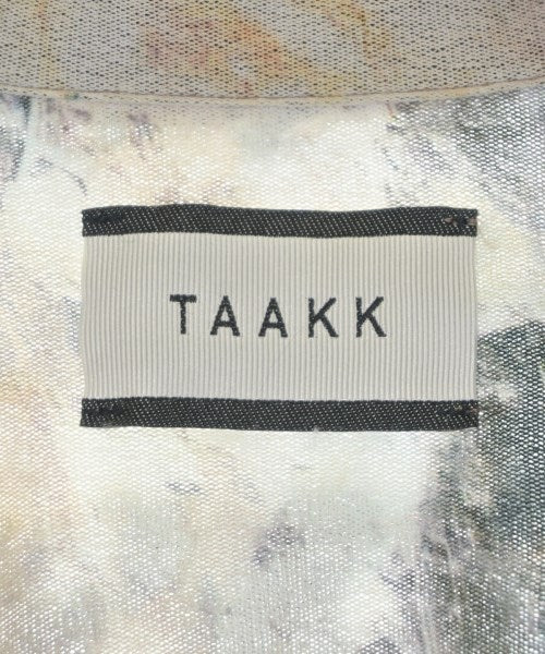 Taakk เสื้อลำลอง